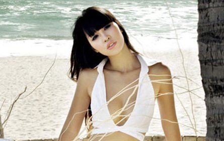 Siêu mẫu Hà Anh quyết không trở thành 'thảm họa nhạc Việt'