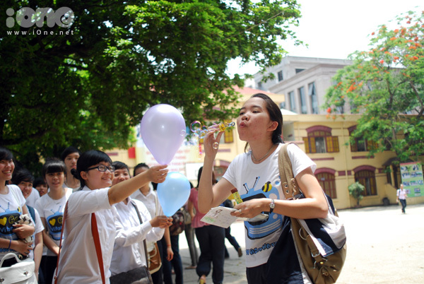 Những 'mốt' quái đản trong học đường