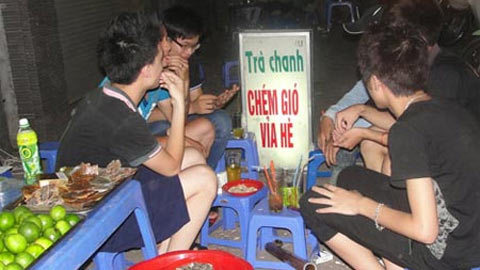 Choáng với trà chanh “chém gió, khoe hàng”