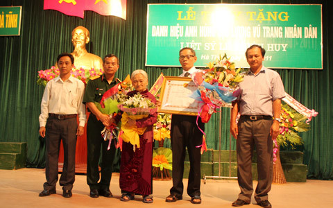 Truy tặng Anh hùng cho “thần đồng Đông Dương”