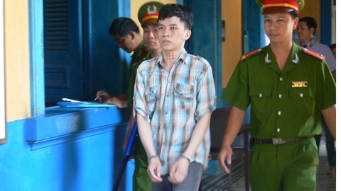 Nghiện phim sex, làm hại 2 bé gái