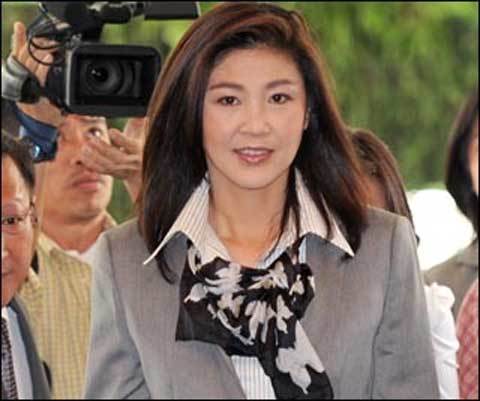 Tân Thủ tướng Thái lảng các câu hỏi về Thaksin