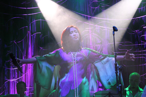 Thanh Lam quá đỗi dịu dàng