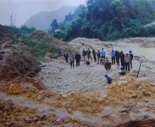 Sập hầm, một phu vàng tử nạn