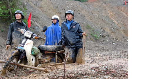 Dân phượt kể chuyện rớt vực, lạc đường trong đêm