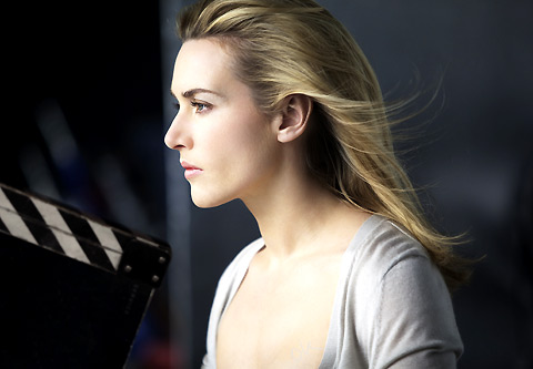 Kate Winslet thoát chết trong gang tấc