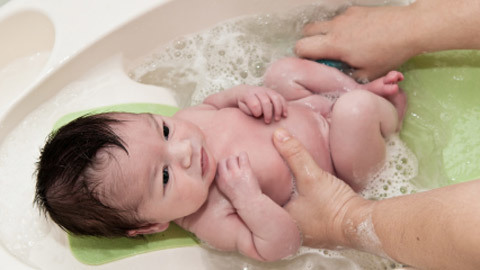 Mẹo hay hỗ trợ điều trị viêm da trẻ nhỏ