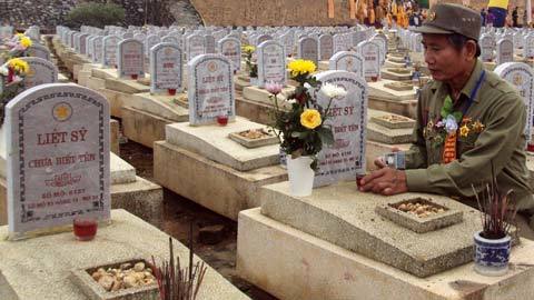 Hàng chục người nhập viện vì… ‘vong nhập’