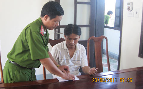 Lời kể thầy giáo xả dao vào hàng xóm