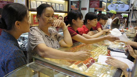 Kiềm chế 'cơn sốt' vàng