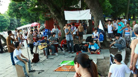 Kỳ lạ những người trẻ thích 