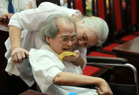 Nhà văn Sơn Tùng rút khỏi Giải thưởng Nhà nước