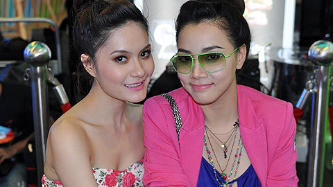 Trang Nhung cũng xì tin với color block