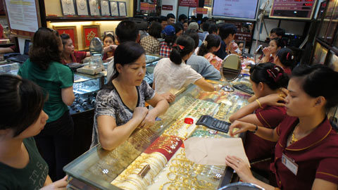 Vàng vọt qua mốc 48 triệu, USD tự do tăng