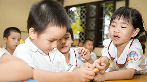 Buộc phải hạ chuẩn GV tiếng Anh tiểu học