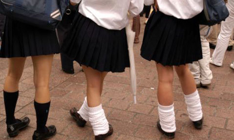 Nữ sinh chỉ được phép mặc quần