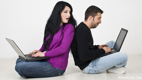 Sếp đọc mail của nhân viên có vi phạm luật?