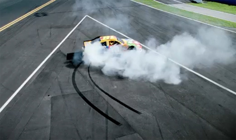 Màn drift biến ảo của Camry