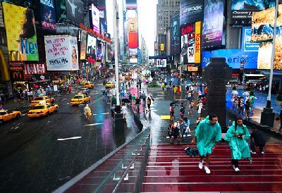 Chùm ảnh: Giới kinh doanh New York chống chọi với bão Irene