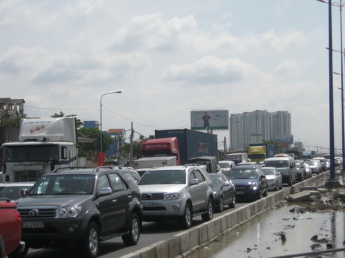 Tai nạn dây chuyền trên cầu Sài Gòn