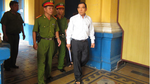 Luật sư đề nghị tuyên Huỳnh Ngọc Sĩ không phạm tội