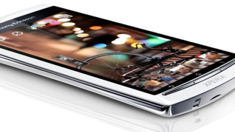 Smartphone Sony Ericsson mới khoe dáng 