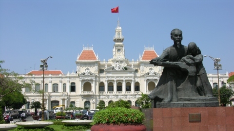 Xây dựng hệ thống chính trị ngày càng trong sạch