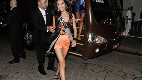 Clip: Xem Á hậu Hoàng My luyện bụng