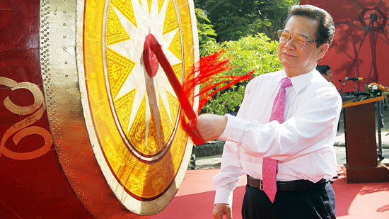 Thủ tướng dự khai giảng trường Quốc học Huế