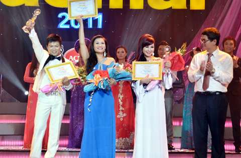 Thúy Trang, Nguyệt Anh đăng quang Sao Mai