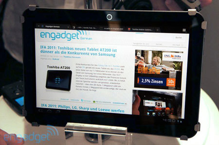 Tablet mỏng nhất thế giới khoe 