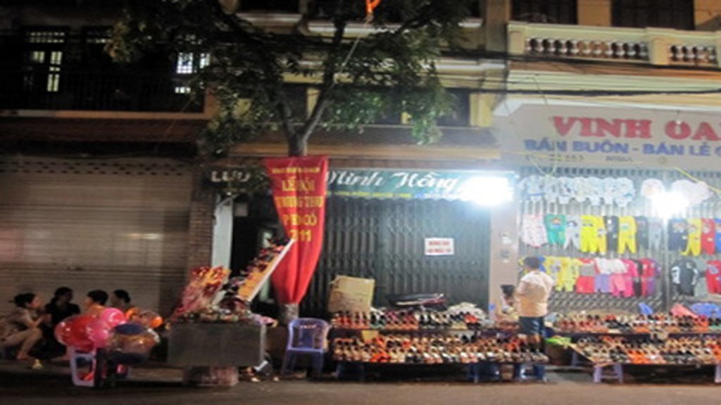 Nhộn nhạo chợ đêm trung thu phố cổ