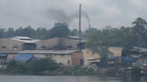 Dân vùng ven Sài Gòn mất ngủ vì khói đen