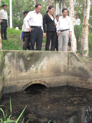 Dân bức xúc vì nước thải Khu công nghiệp