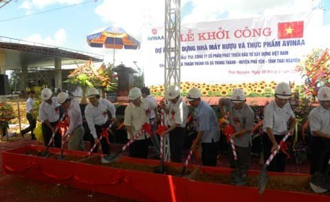 Khởi công Nhà máy rượu truyền thống “lớn nhất Việt Nam”