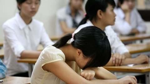 Thiếu thí sinh, trường học lại đóng cửa ngành