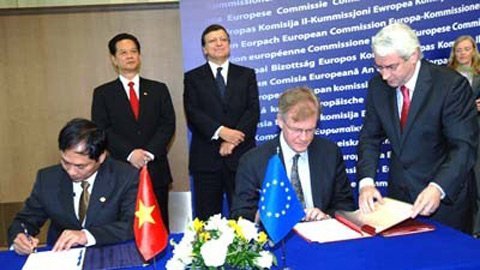 Việt Nam và EU chính thức nâng cấp hợp tác toàn diện