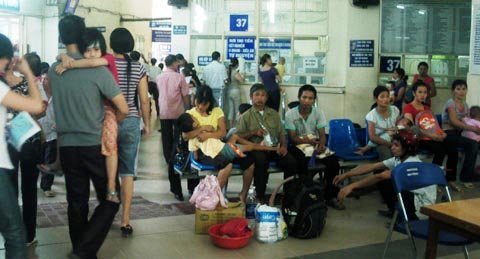 Bộ Y tế muốn được ủng hộ tăng viện phí