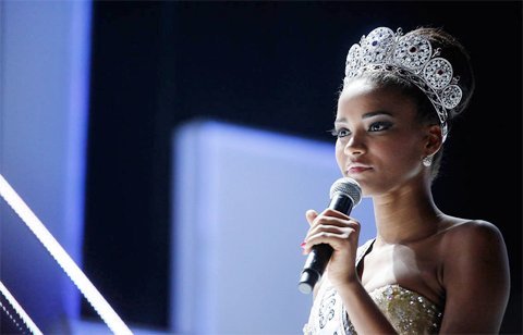 Tân HHHV 2011: Tôi từng làm mẹ tổn thương!