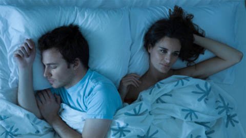 Lý do đàn ông... ngủ ngay sau khi 
