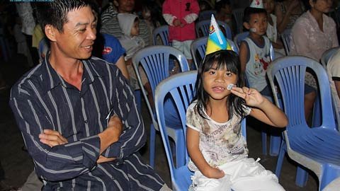 Một lời kêu gọi, hàng trăm nụ cười đêm Rằm