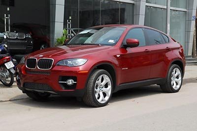 BMW khuyến mãi khủng cuối năm