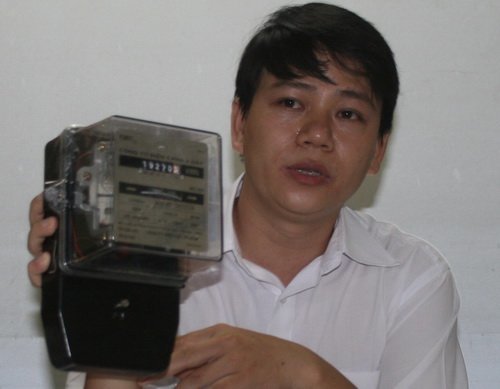 Sử dụng nam châm, trộm tiền điện đến 1,7 tỷ