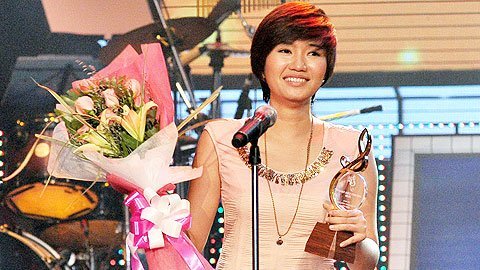 Bài hát Việt tháng 9 ấn tượng với Thùy Hoàng Diễm