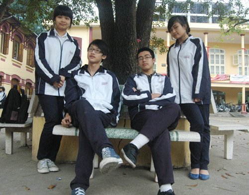 Đồng phục 'dân dã' của học sinh Trần Phú
