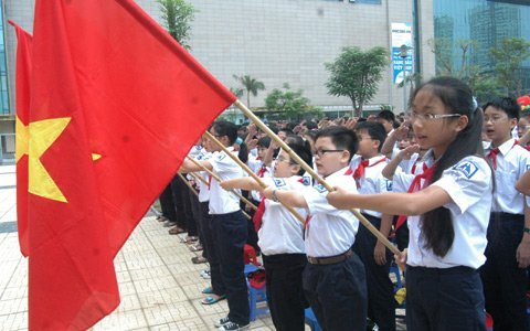 TP.HCM chấn chỉnh lạm thu tiền trường