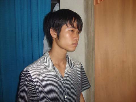 Thi đại học rớt, buồn chán đi ăn trộm