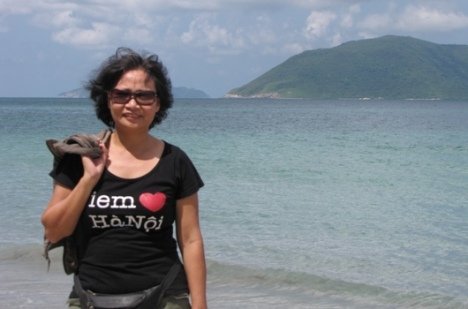 Nhạc sĩ Quỳnh Hợp liên tục gửi tình cảm đến Trường Sa