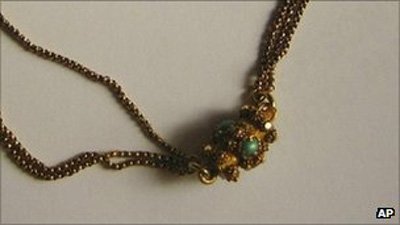 Sợi dây chuyền nổi tiếng trên Titanic bị đánh cắp