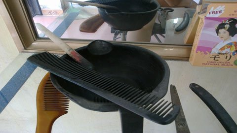 Khiếp vía 'công nghệ làm đẹp' ở quán gội đầu